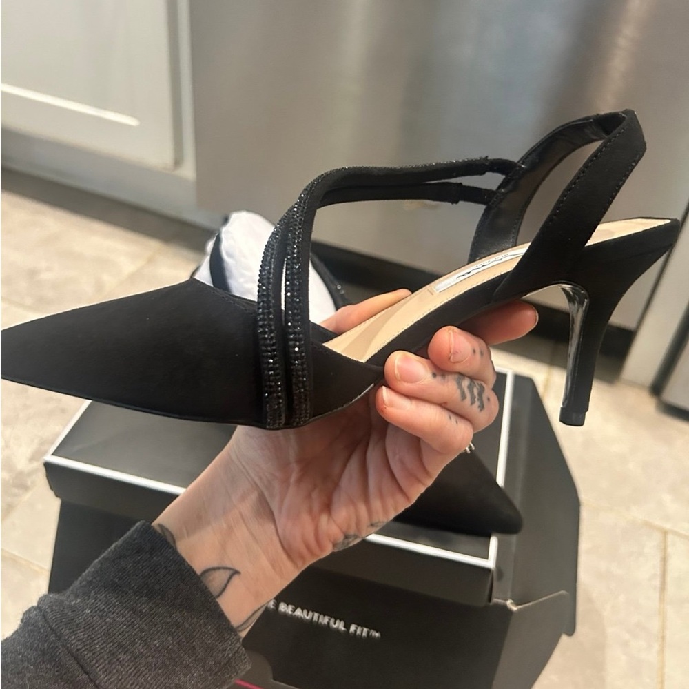 Nina size 8 women’s kitten heel - black glam suede |retails $90 - Picture 4 of 8